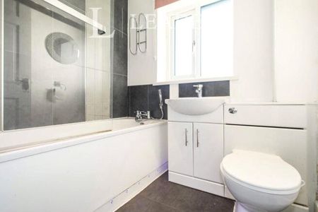 3 bedroom house to rent Red Lion Square, Chesterton, ST5 - Photo 5