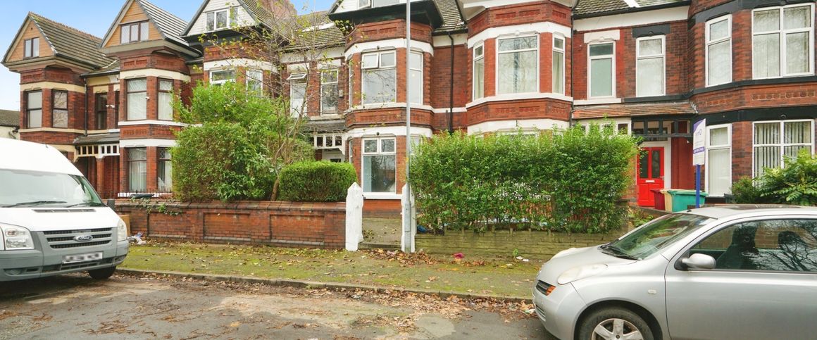 Crawford Avenue Room 3 - Photo 1