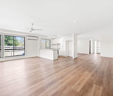 11 Dory Drive, Point Vernon, Qld 4655 - Photo 5