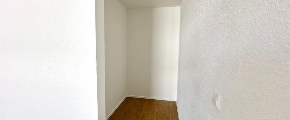Neubau 2 - Zimmer Wohnung im Obergeschoss mit Blick in den projekteigenen Park. - Foto 1