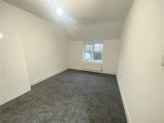 3 bedroom end of terrace house to rent - Photo 1