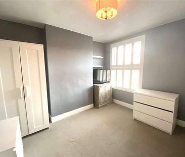 Edgell Road, Staines Upon Thames, Surrey, TW18 - Photo 1