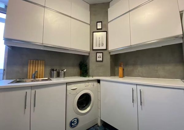 Calle de Altamirano, Madrid, Community of Madrid 28008