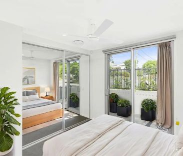 “Luxury Featured build - Must View!” - Photo 6