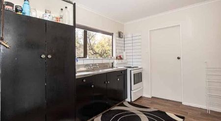 Tidy one bedroom flat close to town - Photo 3