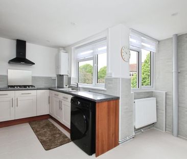 2 bedroom flat to rent - Photo 6
