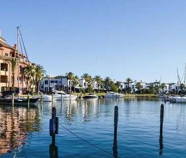 5 room luxury Villa for rent in Sotogrande, Spain - Photo 1