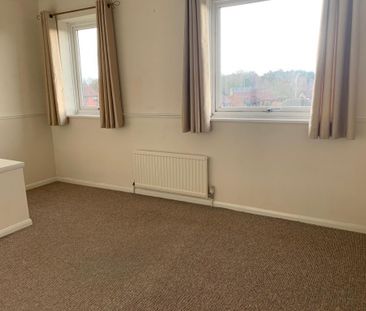 2 bedroom semi-detached house to rent - Photo 3