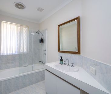 Super Fresh 4 Bedroom Home with Ideal Outdoor Entertaining Area - Photo 4