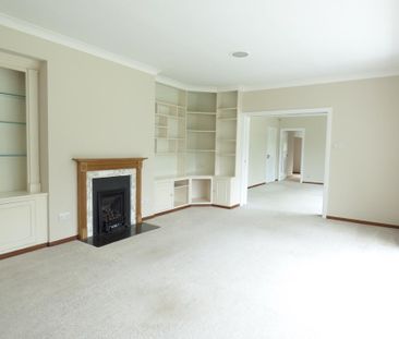 4 bedroom detached bungalow to rent - Photo 3