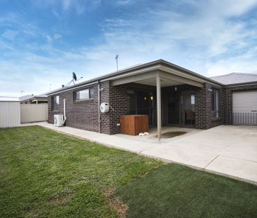 23 Chifley Drive, Delacombe - Photo 1