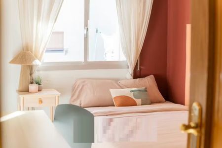 Carrer Pere Cabanes, Valencia, Valencian Community 46019 - Photo 2