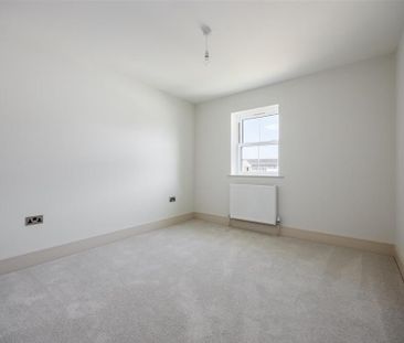 4 bedroom detached house to rent - Photo 4