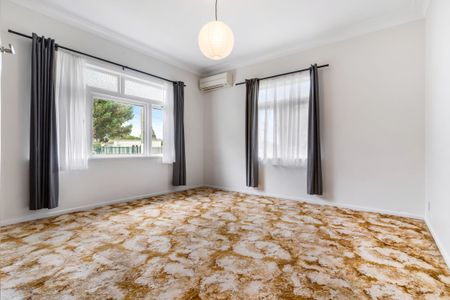 Spacious Family Home with Expansive Outdoor Living - Photo 5