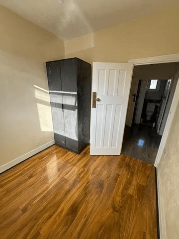 4 bedroom semi-detached house to rent - Photo 4