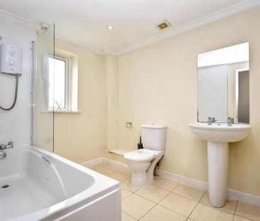 3 bedroom semi-detached house to rent - Photo 6