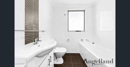 North Facing Spacious Two Bedroom Apartment In Convenient Location - Photo 2