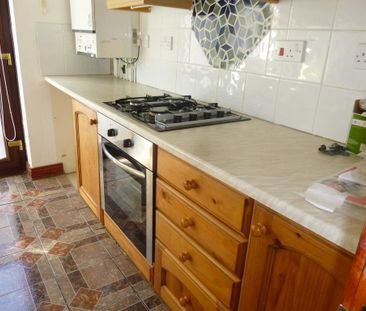 3 bedroom detached bungalow to rent - Photo 2