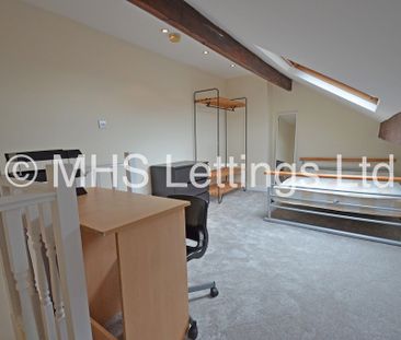 2 Bedroom Mid Terraced House for rent in Autumn Grove - Photo 1