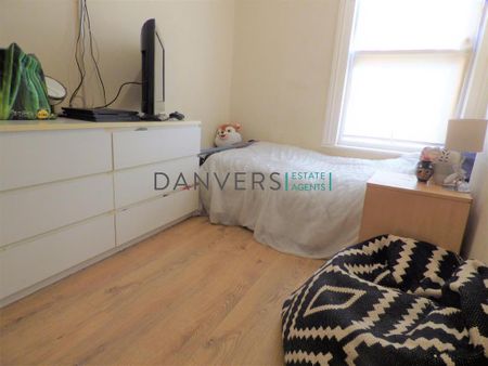 3 bedroom terraced house to rent - Photo 4