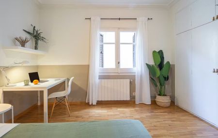 Carrer de Teodora Lamadrid, Barcelona, Catalonia 08022 - Photo 4