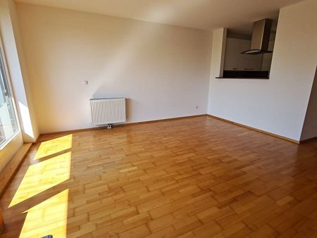 INNSTRASSE, FERNBLICK, 103 m2 Dachgeschoß-Maisonette mit Loggia, 2 Zimmer, Galerie, Komplettküche, Wannenbad, Parketten - Photo 4