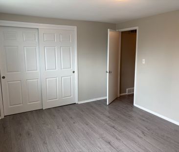 For Lease - 21 Woodlawn Road Unit# 12, Welland, Ontario - Photo 2