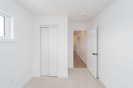 For Lease - 12 Wagon Lane, Barrie, Ontario - Photo 2