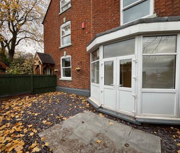 Dove Bank, Uttoxeter - Photo 1