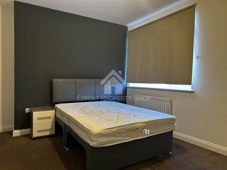 1 bedroom in a house share to rent - Photo 2