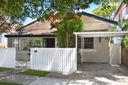 Beautiful House in Backstreets of North Bondi - Photo 3