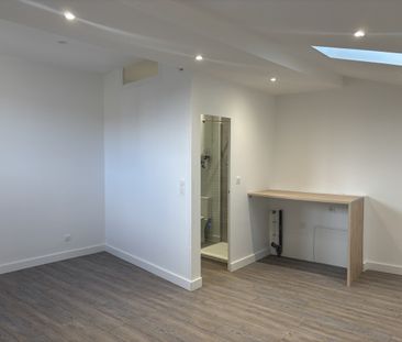 Location Appartement 1 pièce 26m² BORDEAUX 33000 - Photo 2