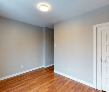 883 Somerset Street West - 3 - Photo 4