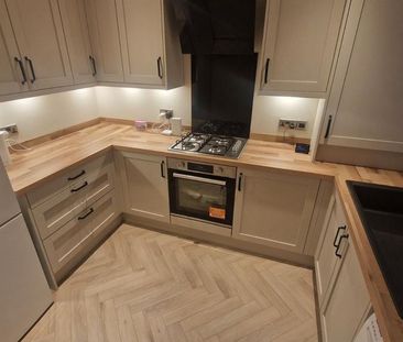 3 bedroom semi-detached house to rent - Photo 2