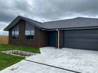 28 Tekapo Road, Baverstock — - Photo 2