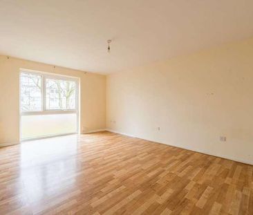 Meads Court, Stratford, E15 - Photo 1