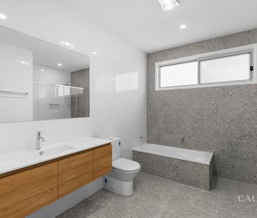 As new 4 bedroom townhome in the heart of Mt Gravatt - Photo 6