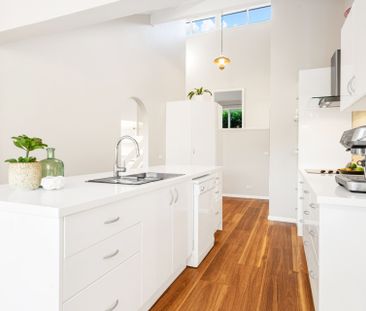 2 Poinciana Close, Mount Colah NSW 2079 - House For Rent | Domain - Photo 6