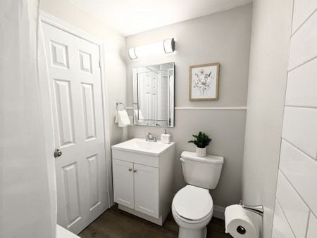 Sienna Apartments - PARKING SPACE, HEAT & WATER INCLUDED - Photo 5