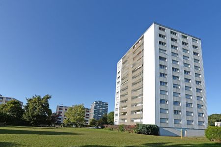 Sur les hauteurs de la Chaux-de-Fonds, this 4.5-room apartment is waiting for you! - Foto 2