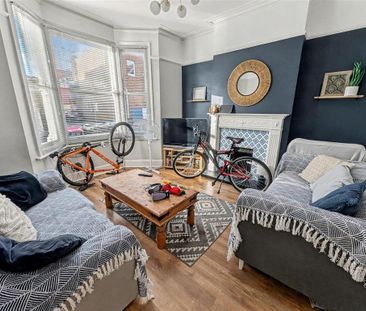 1 bedroom in a house share to rent - Photo 5