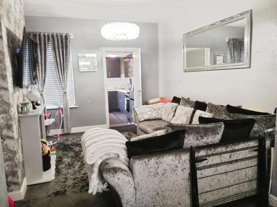 2 bedroom terraced house to rent - Photo 1