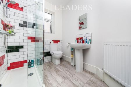 Studio to rent - Photo 5