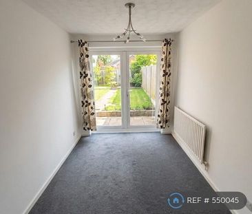 3 bedroom semi-detached house to rent - Photo 3