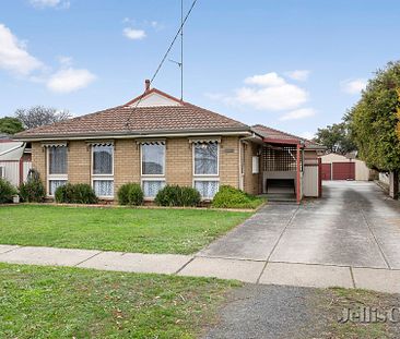 1A Alexandra Street, Sebastopol - Photo 2