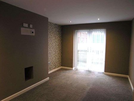 Foster Avenue, Bilston, WV14 - Photo 3