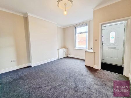 2 bedroom terraced house to rent - Photo 3