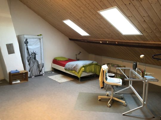 Studio under the roof in a renovated building in the old town - Foto 1
