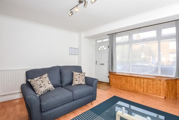 3 bedroom terraced house to rent - Photo 1