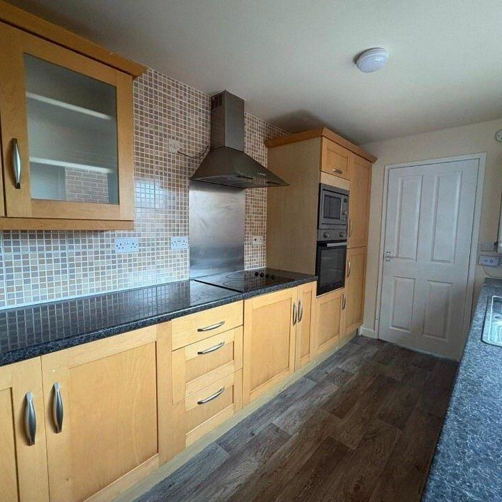 3 bedroom terraced house to rent - Photo 1